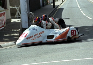 Images Dated 7th January 2018: Russ Pearce & Rod Pearce (Jacobs Yamaha) 1995 Sidecar TT