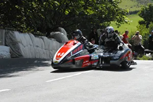 Images Dated 8th June 2009: Ruth Laidlow & Julie Hanks-Elliott (LCR Suzuki) 2009 Sidecar TT