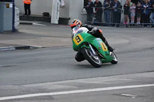 Images Dated 28th August 2015: Ryan Farquhar (Paton) 2015 500 Classic TT