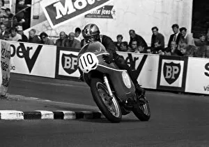 Images Dated 13th January 2018: S Adams (Norton) 1966 Junior TT
