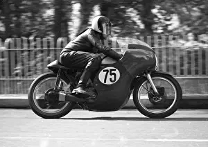 Sam McClements (Ryan Norton) 1972 Senior Manx Grand Prix
