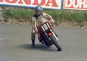 Images Dated 19th September 2019: Sandy Berwick (Suzuki) 1986 Formula Two TT