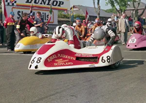 Images Dated 16th January 2020: Scott Renwick & Rickie Dumble (Yamaha) 1987 Sidecar TT
