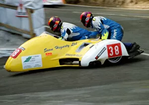 Images Dated 26th December 2021: Sean Hegarty & Andrew Smith (Yamaha) 1996 Sidecar TT