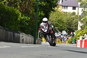 Images Dated 31st October 2020: Shaun Anderson (Suzuki) 2015 Superbike TT
