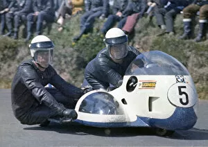 Images Dated 5th February 2021: Siegfried Schauzu & Wolfgang Kalauch (BMW) 1972 500 Sidecar TT
