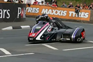 Simon Neary & Paul Knapton (LCR Honda) 2010 Sidecar A TT