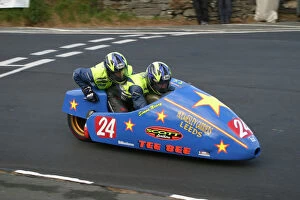 Simon Neary & Stuart Bond (Baker Yamaha) 2005 Sidecar TT