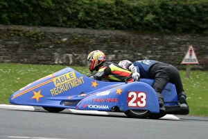 Images Dated 4th June 2003: Simon Neary & Wyn Wiltshire (Windle) 2003 Sidecar TT