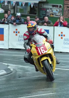 Images Dated 17th May 2021: Simon Smith (Honda) 2000 Production TT