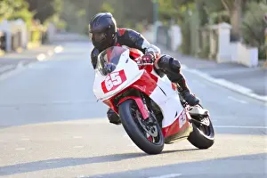 Simon Wilks (Suzuki) 2014 Newcomers B Manx Grand Prix