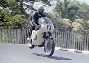 Images Dated 9th March 2021: Bill Smith (AJS) 1965 Junior TT