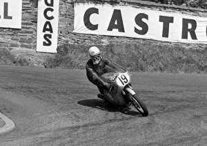 Images Dated 3rd November 2016: Bill Smith (Honda) 1963 Ultra Lightweight TT