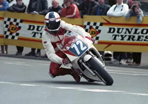 Images Dated 8th July 2020: Sreve Gabbott (Yamaha) 1990 Junior TT