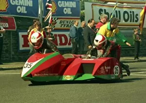 Images Dated 7th February 2018: Sreve Sinnott & Dave Corlett (Yamaha) 1988 Sidecar TT