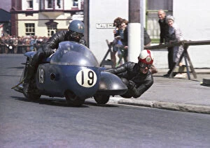 Images Dated 16th August 2016: Stan Nightingale & P Ogden (Norton) 1967 Sidecar TT