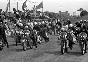 Start of the 125 race, 1963 Southern 100