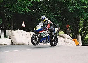 Images Dated 17th August 2018: Stefano Bonetti (Yamaha) 2004 Senior TT