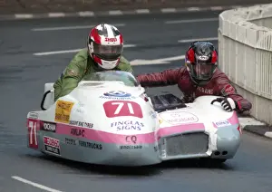 Stephen Galligan & Wade Boyd (Baker Yamaha) 1996 Sidecar TT