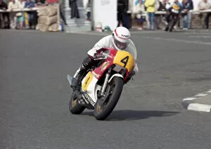 Images Dated 10th June 2021: Stephen Hazlett (Yamaha) 1986 Senior Manx Grand Prix