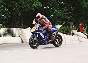 Images Dated 17th August 2018: Stephen Oates (Yamaha) 2004 Senior TT