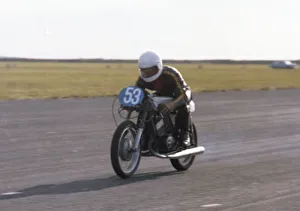 Images Dated 27th October 2020: Steve Brain (Yamaha) 1976 Jurby Airfield