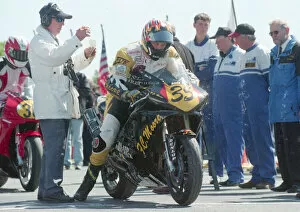 Images Dated 9th May 2022: Steve Dey (Yamaha) 2000 Senior TT