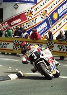 Images Dated 10th July 2017: Steve Henshaw (Yamaha) 1989 1300 Production TT