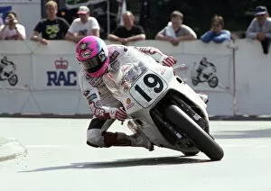 Images Dated 16th July 2011: Steve Hislop at Quarter Bridge: 1992 Senior TT