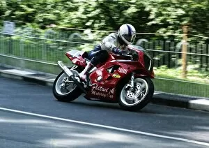 Images Dated 29th January 2018: Steve Linsdell (Flitwick Yamaha) 1993 Supersport 400 TT