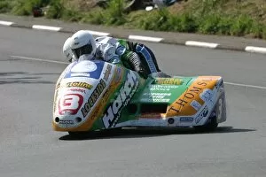 Images Dated 4th June 2007: Steve Norbury & Scott Parnell (Shelbourne Yamaha) 2007 Sidecar TT