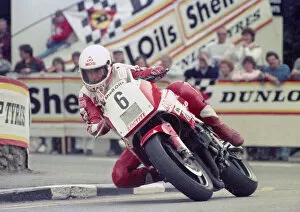 Images Dated 16th March 2021: Steve Parrish (Yamaha) 1986 Formula One TT