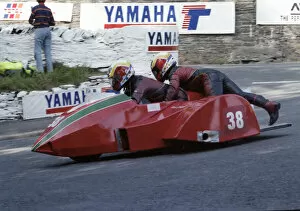 Steve Sinnott & Alan Langton (Sinnott Yamaha) 1992 Sidecar TT