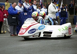 Images Dated 8th January 2018: Steve Sinnott & Dave Corlett (HSS Molly Yamaha) 1996 Sidecar TT