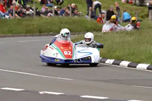 Steve Sinnott & Dave Corlett (Molyneux Kawasaki) 2004 Sidecar TT