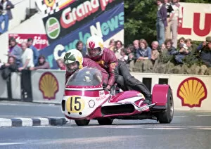 Steve Sinnott & Jim Williamson (MRI Yamaha) 1000 Sidecar TT