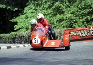 Images Dated 11th February 2017: Steve Sinnott & Jim Williamson (SWS Norton) 1974 500 Sidecar TT