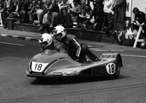 Images Dated 13th March 2018: Steve Sinnott & Nick Walker (SWS Yamaha) 1980 Sidecar TT