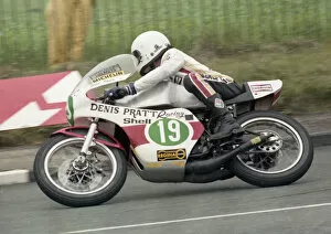 Images Dated 11th May 2020: Steve Tonkin (Pratt Yamaha) 1978 Junior TT