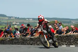 Steve Tonkin (Yamaha) Parade Lap 2015 Southern 100