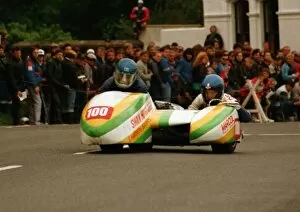 Images Dated 9th March 2018: Steve Worthington & Guy Scott (Yamaha) 1988 Sidecar TT
