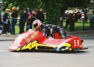 Images Dated 15th August 2018: Steven Coombes & Gary Partridge (Ireson Kawasaki) 2004 Sidecar TT