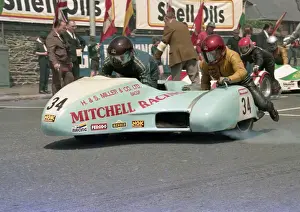 Stuart Applegate & Alan Blackhurst (Yamaha) 1986 Sidecar TT