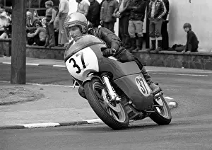 Stuart Hicken (Vendetta G50) 1975 Senior Manx Grand Prix