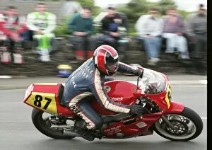 Images Dated 31st October 2019: Stuart Noon (Flitwick Yamaha) 1994 Supersport TT