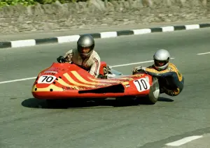Stuart West & Alan Fisher (Windle Yamaha) 1984 Sidecar TT