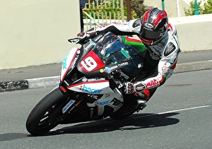 Images Dated 9th June 2015: Superstock TT winner Ian Hutchinson
