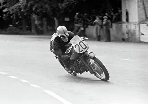 1952 Lightweight Tt Collection: Syd Lawton (Guzzi) at Braddan Bridge, 1952 Lightweight TT
