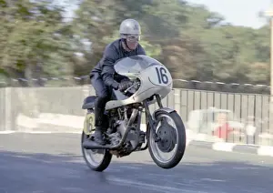 T Neil Kelly (Velocette) 1967 Senior Manx Grand Prix