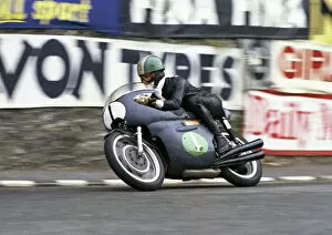 Images Dated 12th November 2019: Tarquinio Provini (Benelli) 1965 Lightweight TT